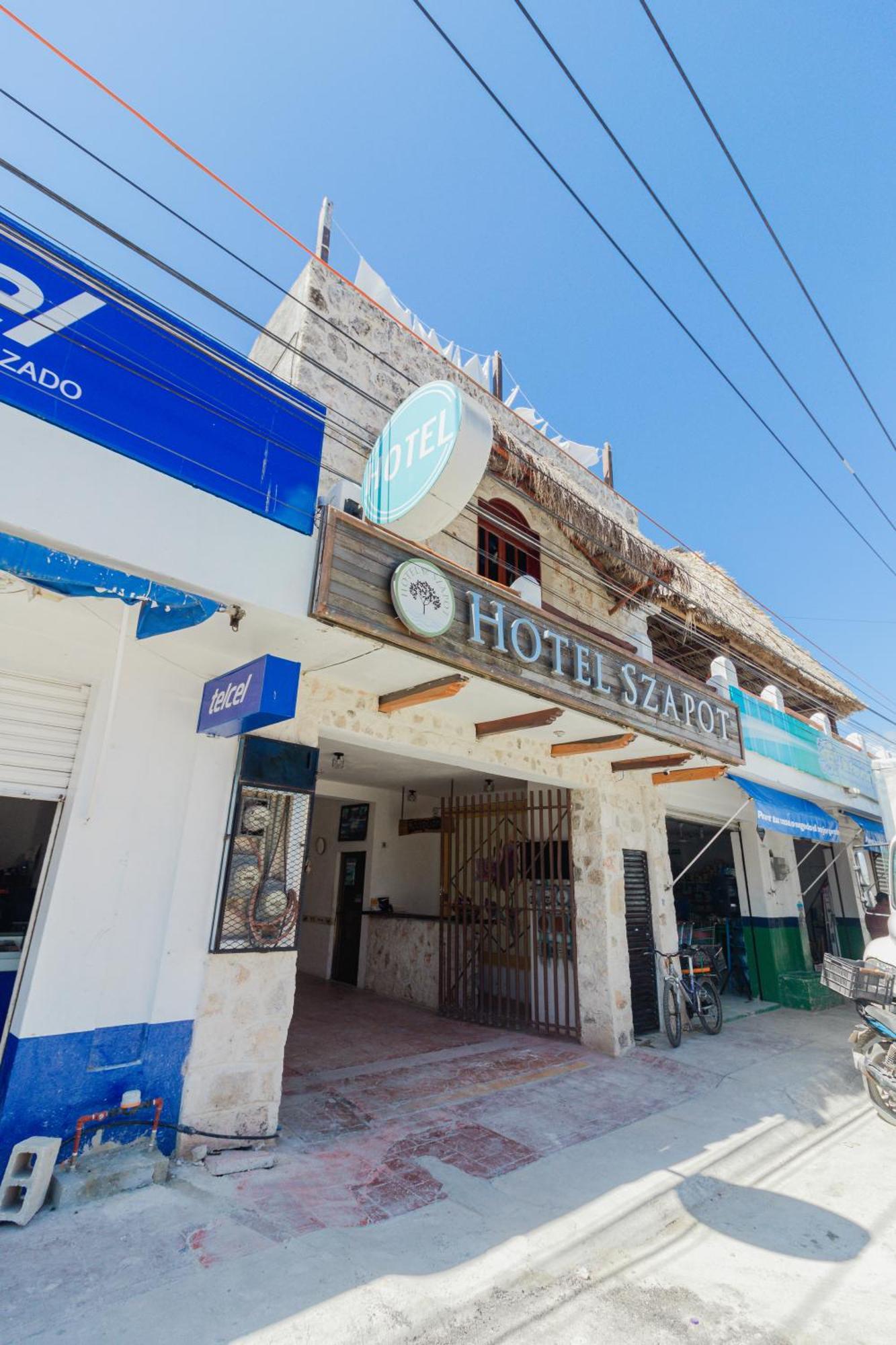בקאלאר Hotel Szapot מראה חיצוני תמונה